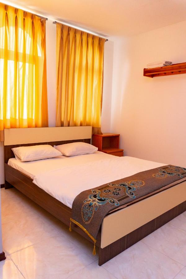 White Horse Hotel บากู ภายนอก รูปภาพ
